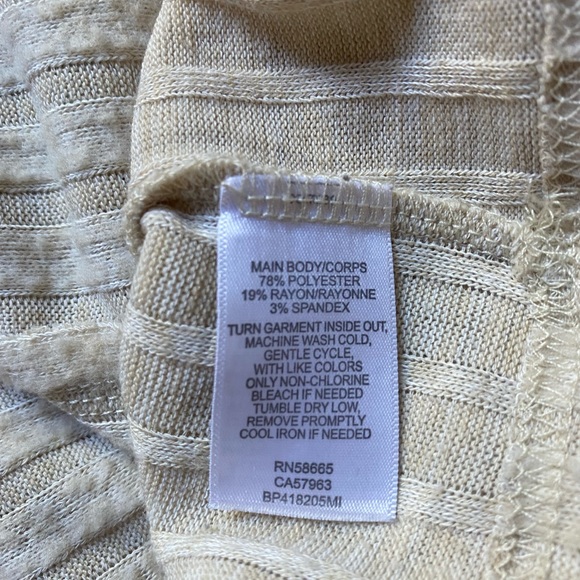 BP tan Turtleneck size M - Picture 2 of 4